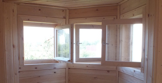 Деревянные окна создаются в бане комфортную обстановку